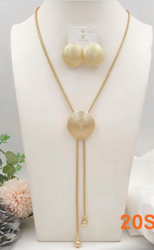 NECKLACE WITH EARINGS