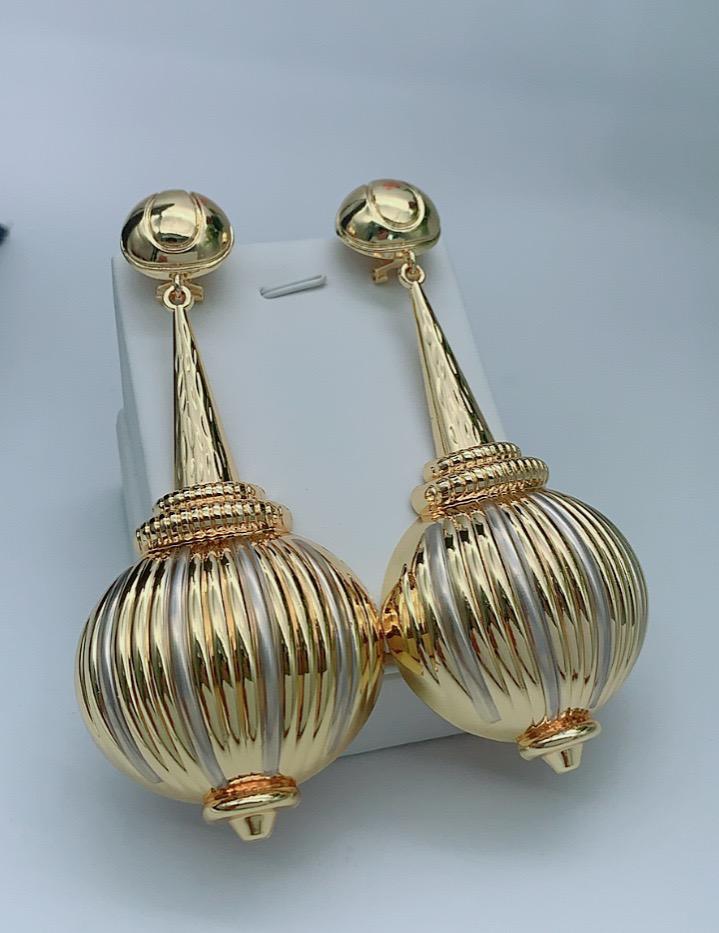 Vintage-Inspired Gold Drop Ball Earrings