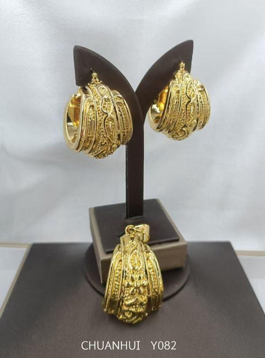 Ornate Gold Plated Jewelry Set – Earrings &amp; Pendant